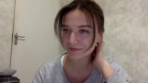 Jesica online show from October 28, 2025, 9:39 pm