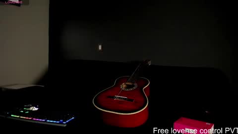 Elliot online show from March 1, 2025, 7:26 pm