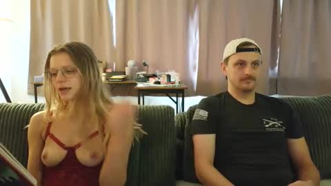 Snapshot of shinyandused chatting on September 24, 2025, 5:16 pm shinyandused online show from September 24, 2025, 5:16 pm