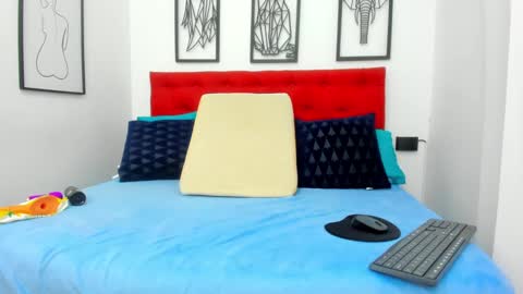 shira_sexylove online show from December 29, 2024, 2:27 am