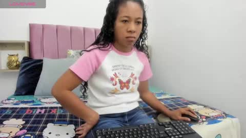 shira_sexylove online show from February 14, 2025, 11:53 am