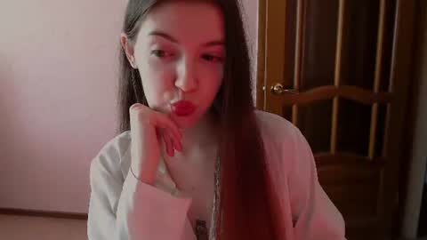shiraha___rafieru online show from June 16, 2026, 6:49 am