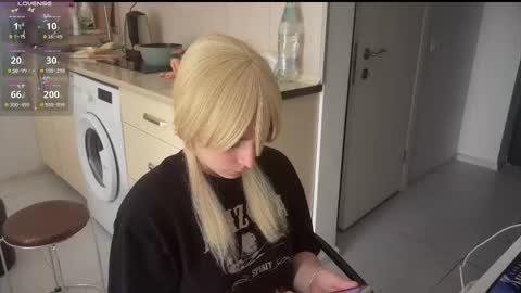 Snapshot of shirayuki_hime chatting on October 4, 2025, 10:46 am Im Lilu Rosenblum  Guys I have   ----Ill be glad to see you there online show from October 4, 2025, 10:46 am