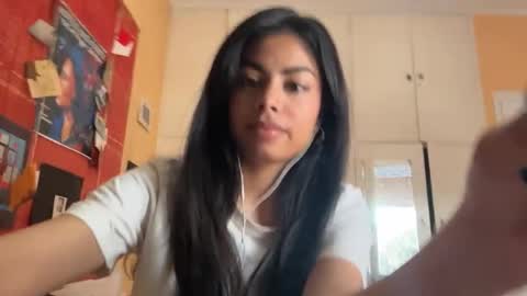 Snapshot of shirleendurrah chatting on April 20, 2026, 8:50 am Karin online show from April 20, 2026, 8:50 am