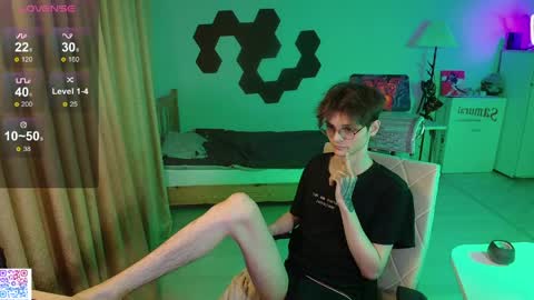 shiromy_ online show from May 12, 2026, 9:34 pm