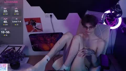 shiromy_ online show from June 16, 2026, 6:43 pm