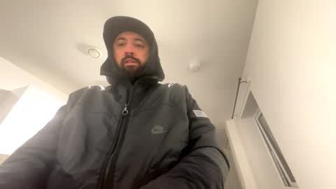 Shady online show from February 26, 2026, 11:37 pm