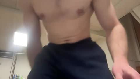 Snapshot of shirtlesshunk15 chatting on March 13, 2026, 12:50 am shirtlesshunk15 online show from March 13, 2026, 12:50 am