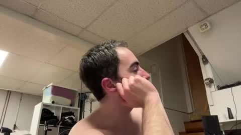 Snapshot of shirtlesshunk15 chatting on March 14, 2026, 1:01 am shirtlesshunk15 online show from March 14, 2026, 1:01 am