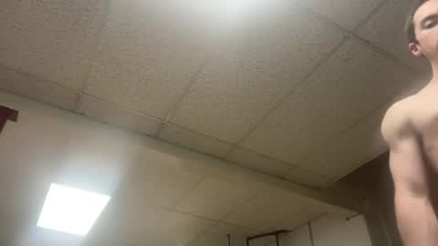 Snapshot of shirtlesshunk15 chatting on March 18, 2026, 7:11 am shirtlesshunk15 online show from March 18, 2026, 7:11 am