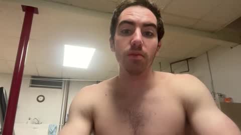 Snapshot of shirtlesshunk15 chatting on May 3, 2026, 10:10 am shirtlesshunk15 online show from May 3, 2026, 10:10 am