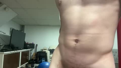 Snapshot of shirtlesshunk15 chatting on May 18, 2026, 4:51 am shirtlesshunk15 online show from May 18, 2026, 4:51 am