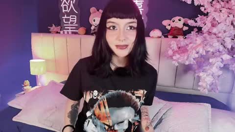 Valentina online show from May 6, 2026, 8:58 pm