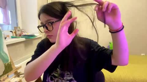 Marie online show from June 6, 2026, 12:10 pm
