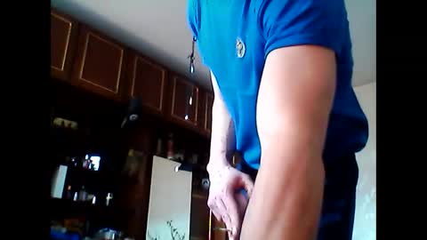 Snapshot of shootliker chatting on February 9, 2025, 9:05 am shootliker online show from February 9, 2025, 9:05 am