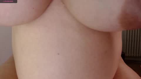 Snapshot of shopiagarcia_ chatting on February 11, 2025, 12:05 pm lamai online show from February 11, 2025, 12:05 pm