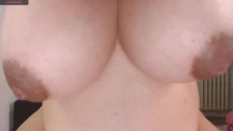 Snapshot of shopiagarcia_ chatting on March 12, 2025, 1:40 pm lamai online show from March 12, 2025, 1:40 pm