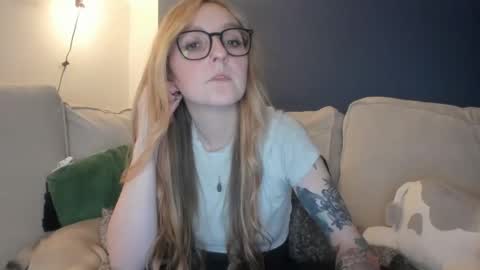 short sweetpea online show from February 21, 2025, 10:04 pm