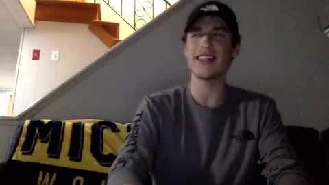 shortiesn40s online show from November 19, 2025, 8:36 am