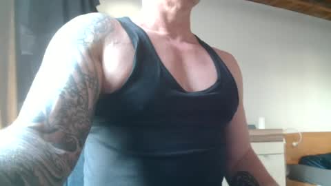 Snapshot of show_on_for_you chatting on June 26, 2026, 6:56 pm show_on_for_you online show from June 26, 2026, 6:56 pm