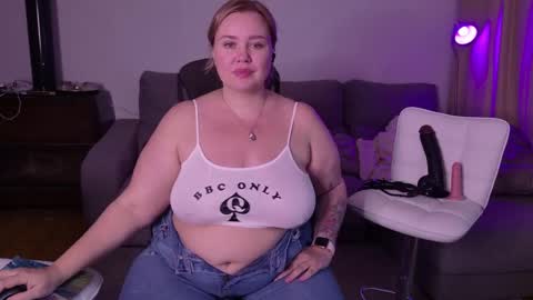 Snapshot of showmebbw chatting on March 10, 2025, 5:39 pm Mimi online show from March 10, 2025, 5:39 pm