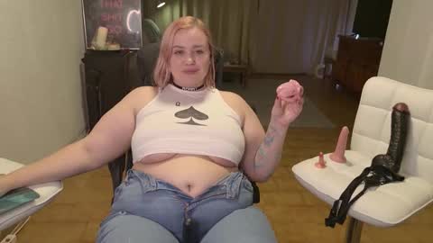 Mimi   online show from December 13, 2025, 7:53 pm