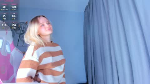 Snapshot of showmejenny chatting on January 18, 2025, 3:49 pm jennywoody online show from January 18, 2025, 3:49 pm