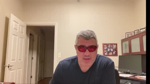 Snapshot of showmet chatting on October 10, 2025, 3:38 am Chicago Guy online show from October 10, 2025, 3:38 am