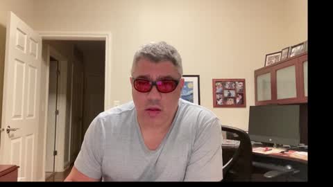 Snapshot of showmet chatting on October 30, 2025, 3:30 am Chicago Guy online show from October 30, 2025, 3:30 am