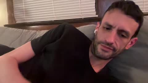 Snapshot of showoffnyc chatting on January 21, 2025, 6:11 am showoffnyc online show from January 21, 2025, 6:11 am