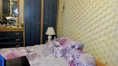 Snapshot of shtuchka2000 chatting on March 20, 2026, 1:21 am shtuchka2000 online show from March 20, 2026, 1:21 am