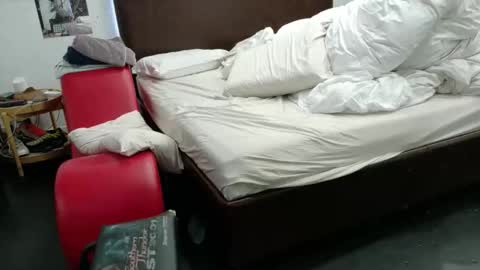 shuim66 online show from February 4, 2026, 9:15 am