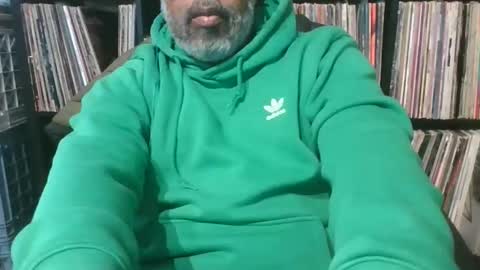 SHY333 online show from November 24, 2025, 3:34 pm