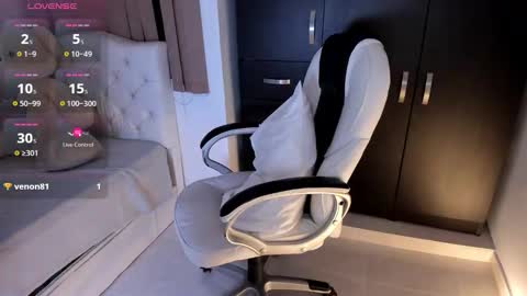 Snapshot of shy_angel4 chatting on September 27, 2025, 5:23 am Nahomy online show from September 27, 2025, 5:23 am