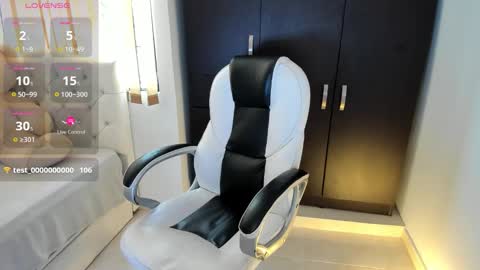 Snapshot of shy_angel4 chatting on October 2, 2025, 5:20 pm Nahomy online show from October 2, 2025, 5:20 pm