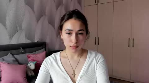 Snapshot of shy_bambiii chatting on February 8, 2025, 7:04 am Mika online show from February 8, 2025, 7:04 am