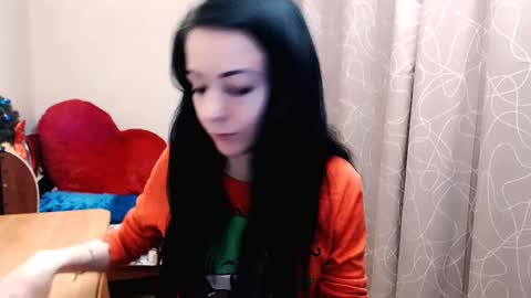 shy_cat_candy online show from February 15, 2025, 8:33 pm
