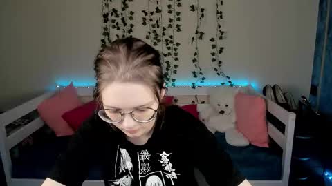 Snapshot of shy_elina01 chatting on October 13, 2025, 10:26 am shy_elina01 online show from October 13, 2025, 10:26 am