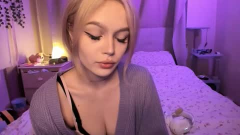 Megan 3 online show from October 1, 2025, 8:48 pm