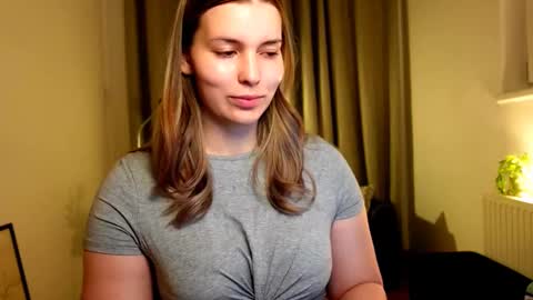 shy_nerd_babyy online show from February 22, 2025, 4:40 am