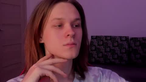 Mark online show from October 7, 2025, 11:07 am