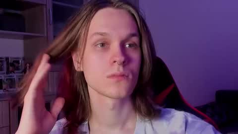 Mark online show from October 9, 2025, 10:08 pm