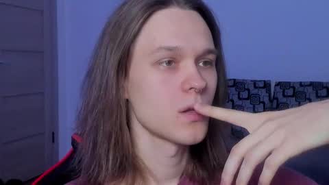 Mark online show from October 22, 2025, 12:16 pm