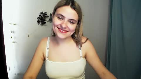 shy_sabrina_ online show from May 13, 2026, 3:20 pm