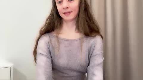 shy_schoolgirl_ online show from December 19, 2025, 3:19 pm