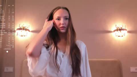 Snapshot of shy_starlight chatting on October 12, 2025, 8:35 am Melanie online show from October 12, 2025, 8:35 am