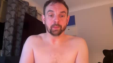 Snapshot of shyb35 chatting on December 9, 2024, 12:23 am shyb35 online show from December 9, 2024, 12:23 am