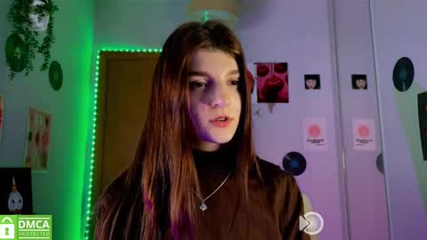 Bella online show from March 6, 2025, 6:59 pm