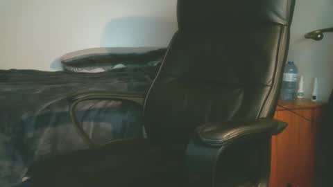 shyboyhugecum2020 online show from December 16, 2025, 4:39 am