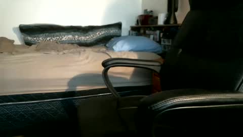 shyboyhugecum2020 online show from June 19, 2026, 3:00 am